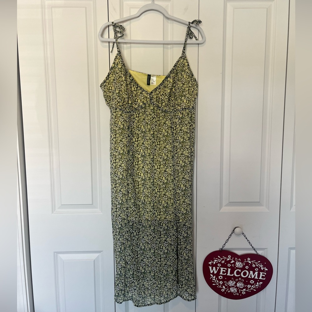 NWT H&M Divided Yellow Floral Dress Size XL